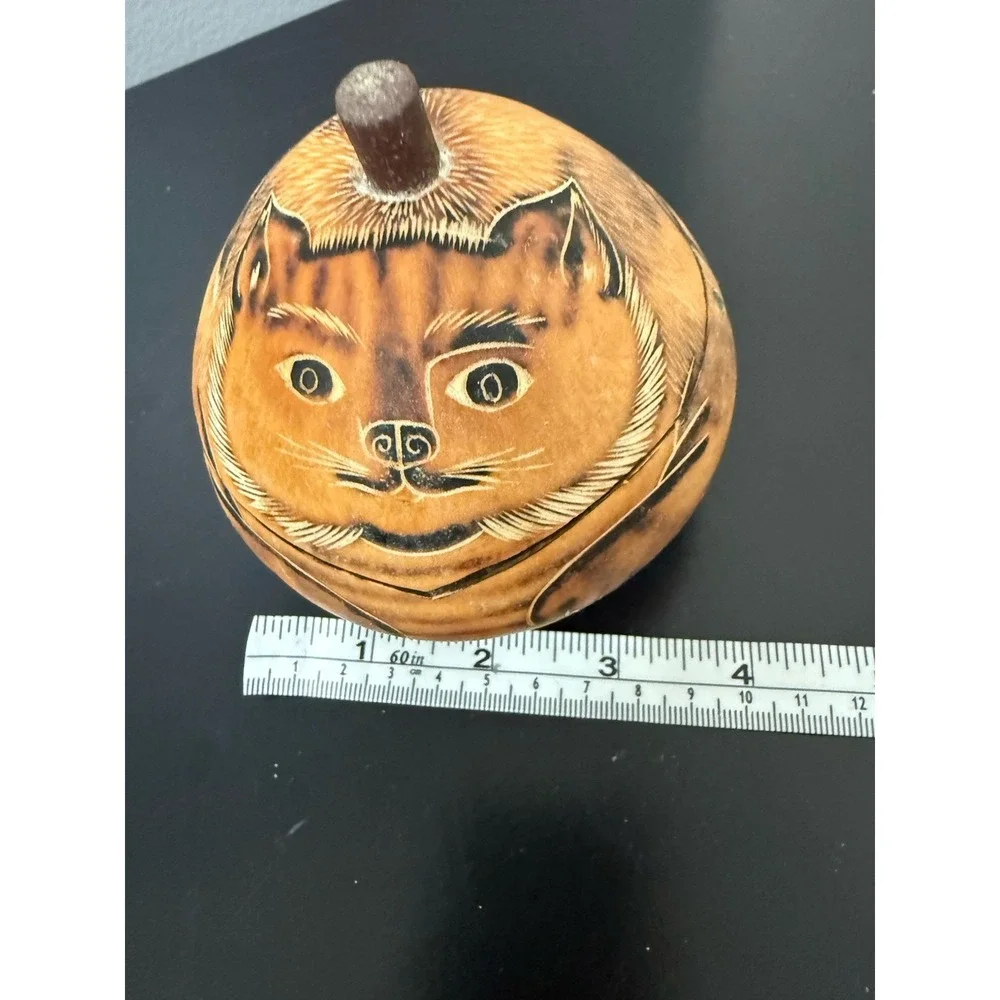 TEN THOUSAND VILLAGES • Hand Crafted & Carved Gourd Cat Trinket Box Peruvian